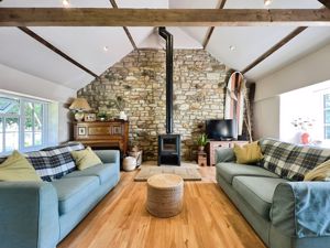 Photo 33- click for photo gallery